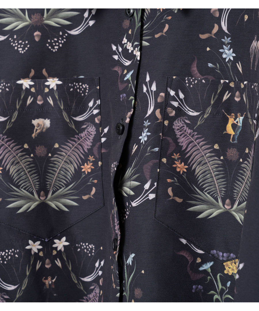 BSD26SS-16 Dance In The Garden Cape Shirt BLACK