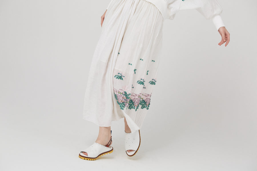 BSD26SS-03 Mosaic Garden Lace-Up Skirt WHITE