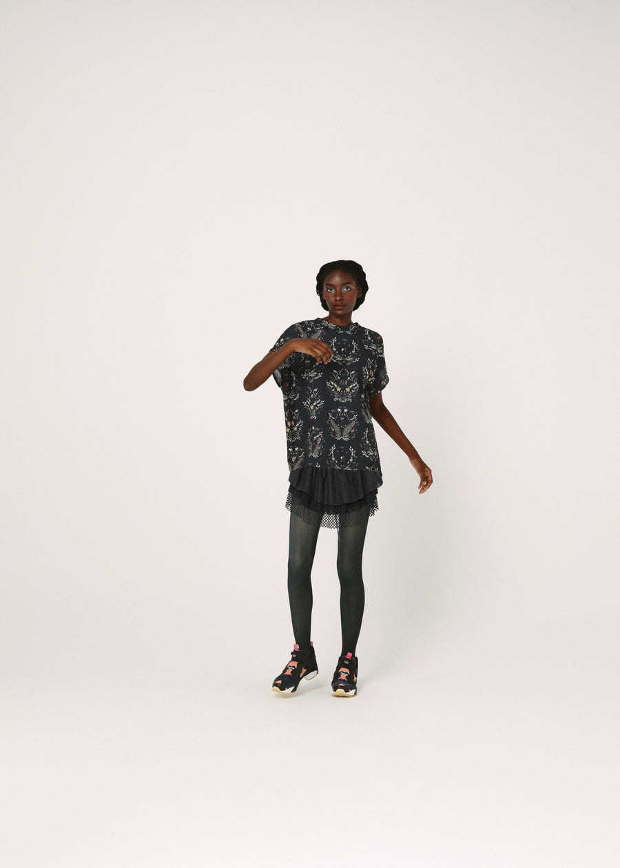 BSD26SS-18 Dance In The Garden Tee BLACK