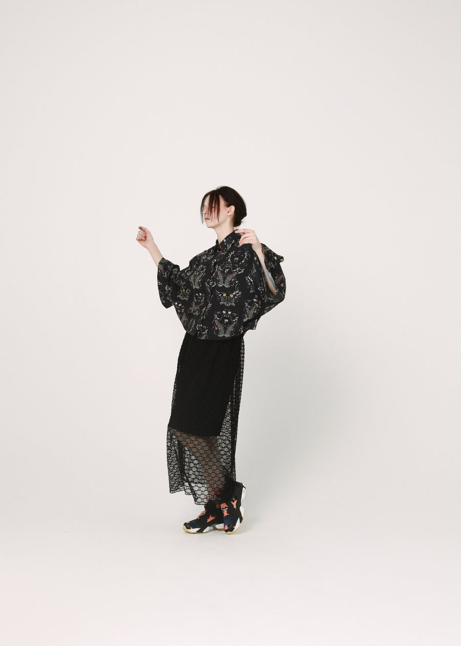 BSD26SS-16 Dance In The Garden Cape Shirt BLACK